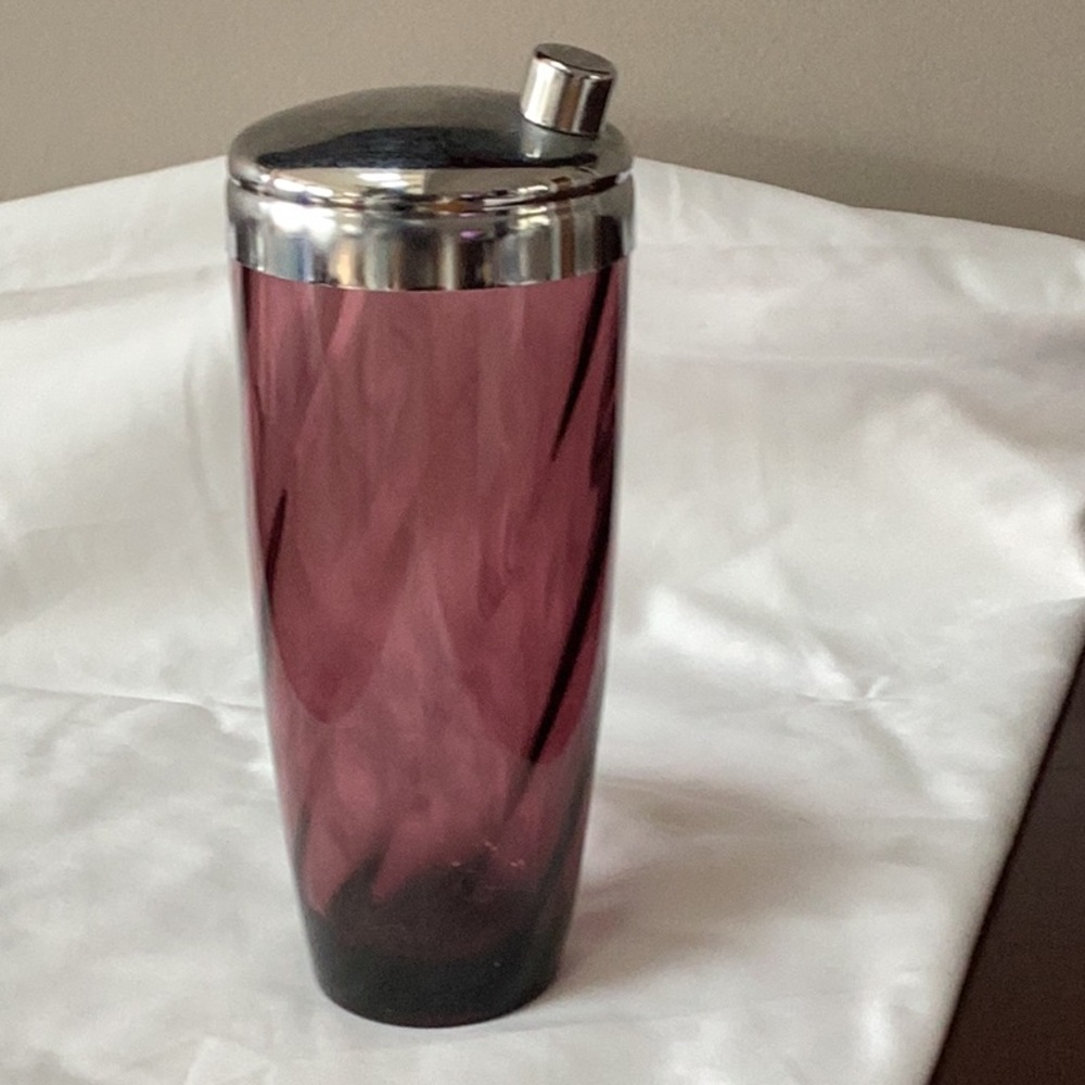 Vintage Hazel Atlas Moroccan Amethyst Swirl Style Purple Glass Shaker